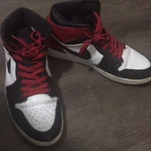 Nike Air Jordan I 1 Retro Basketball Shoes